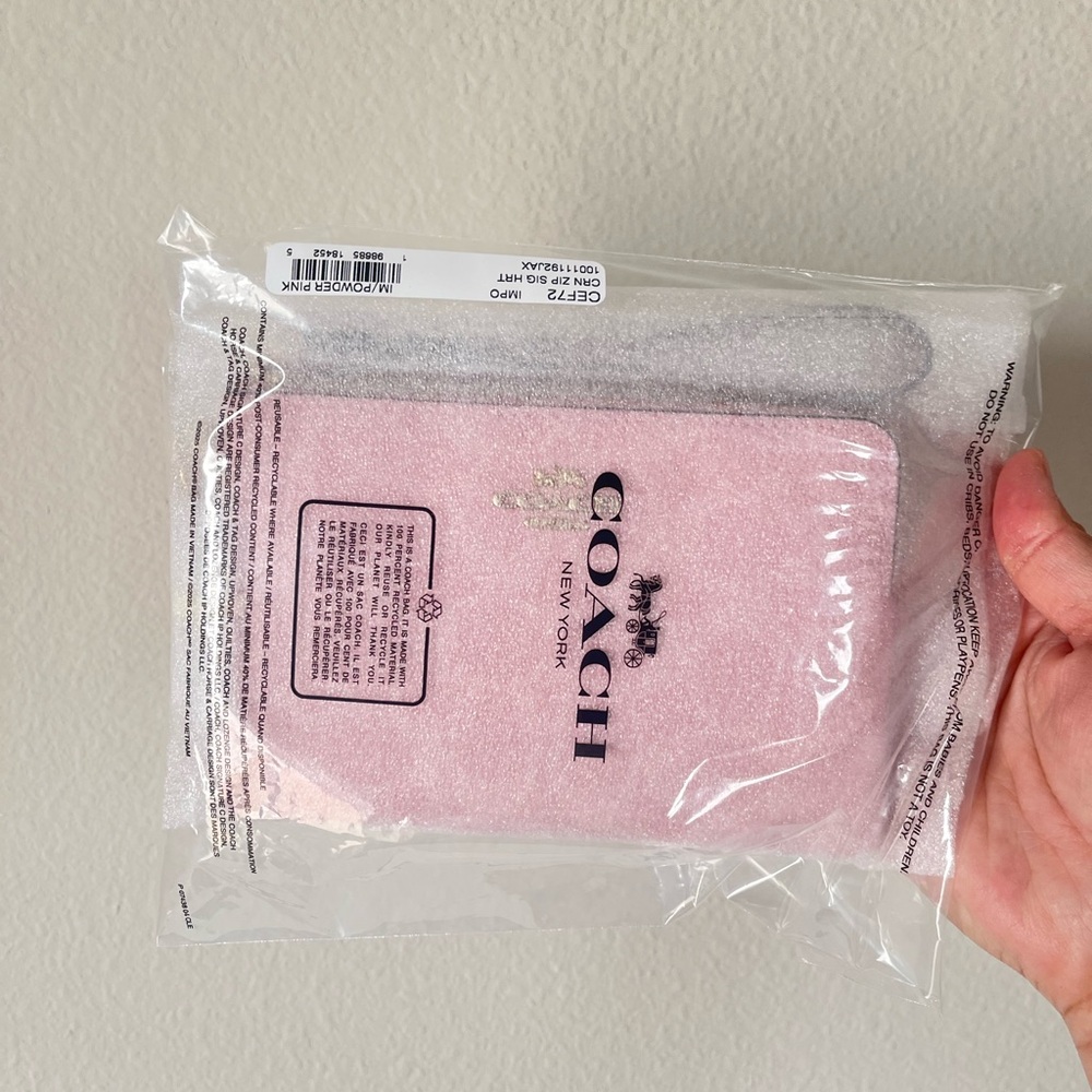 Coach Corner Zip Wristlet In Signature Canvas With Charms CEF72 NWT🌸 - Picture 2 of 5